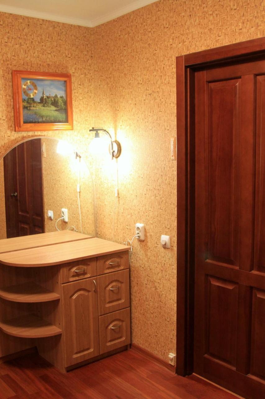 Apartment Near Metro Akademgorodok Kiev Exterior foto